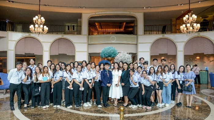Sinh viên UFM tham quan thực tế tại Khách sạn Sofitel Saigon Plaza